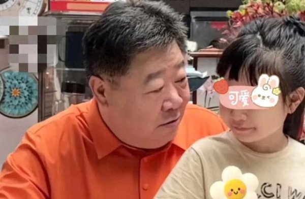 91快牛 61岁演员刘金山回应丁克多年，因要赡养3位老人没时间，现女儿9岁