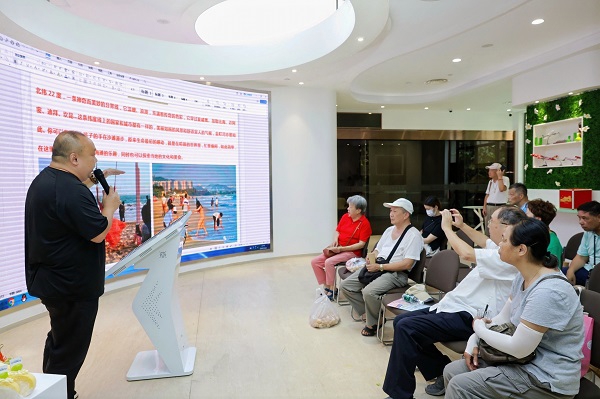 启运操盘 春秋旅游携全球赏秋线路登场，喀什风情、互动好礼点亮金秋